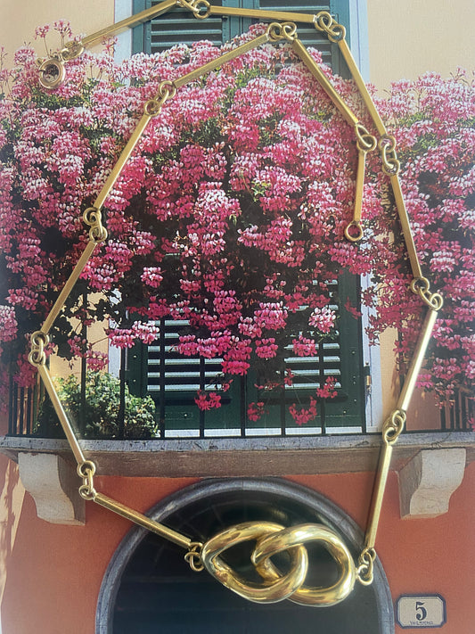 Interlocking Circles on Bar Link Chain