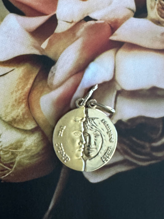 Divisi Ma Sempre Uniti Charm