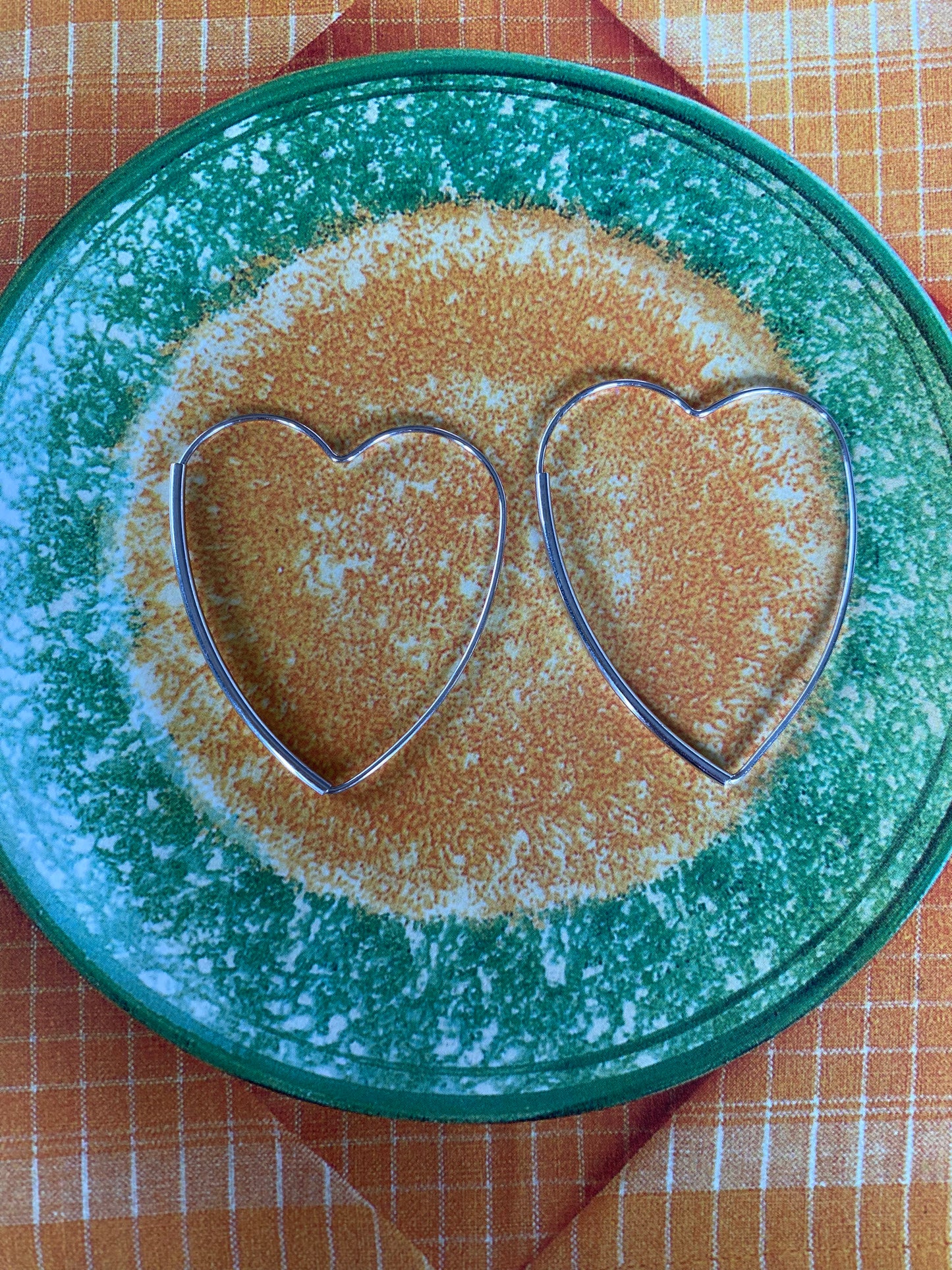 Seamless Heart Hoops