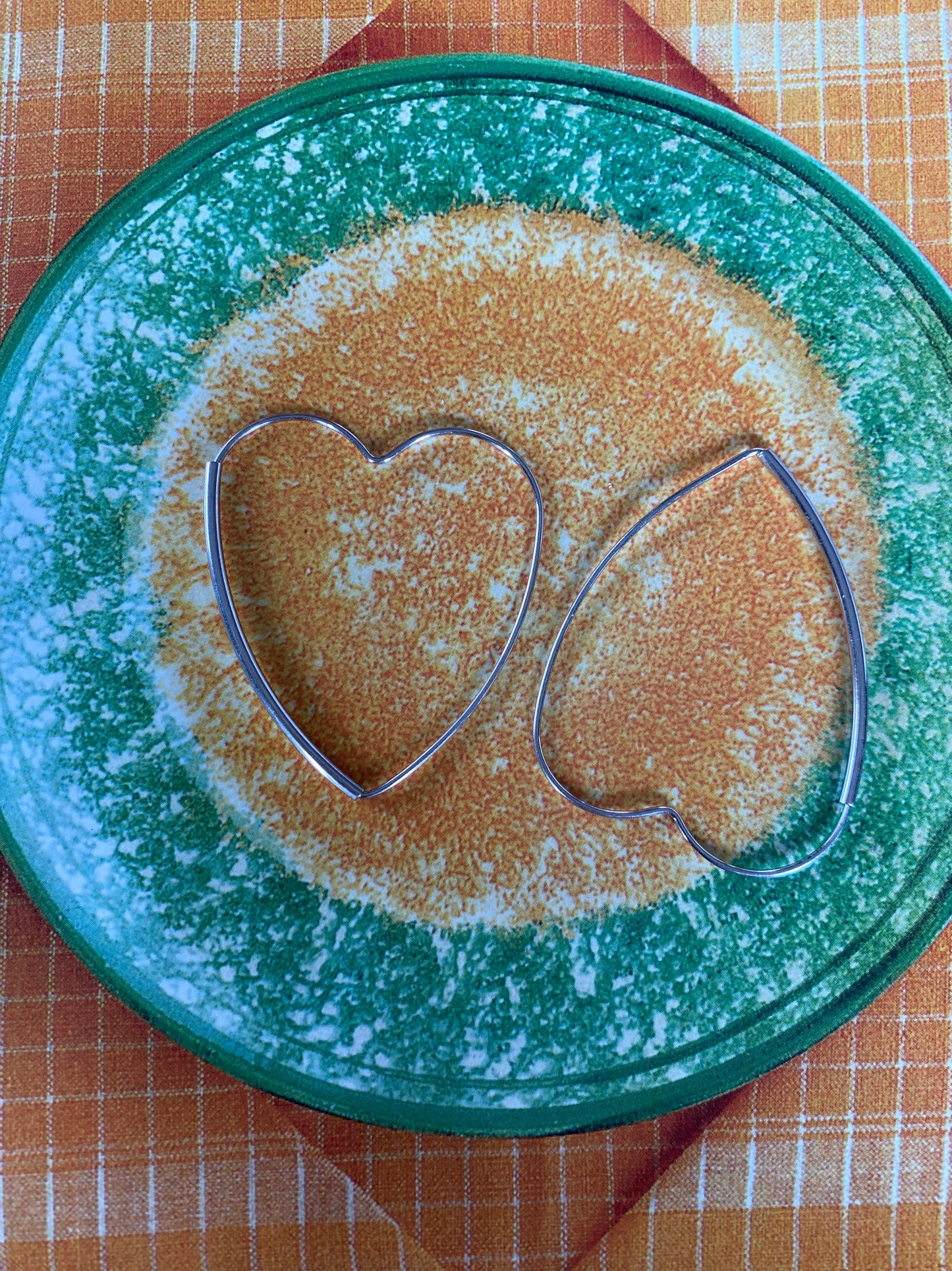 Seamless Heart Hoops