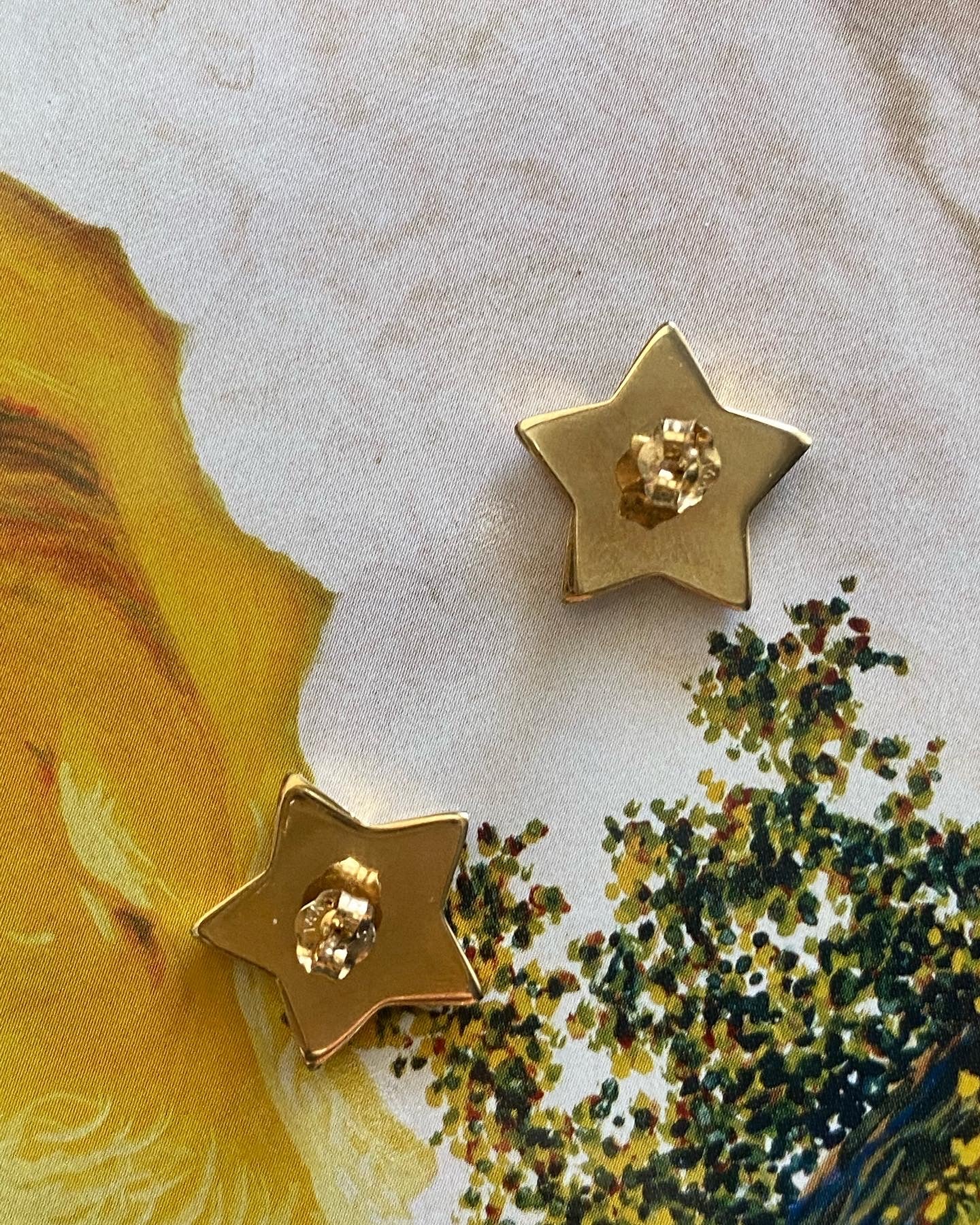 14k Puffy Star Earrings