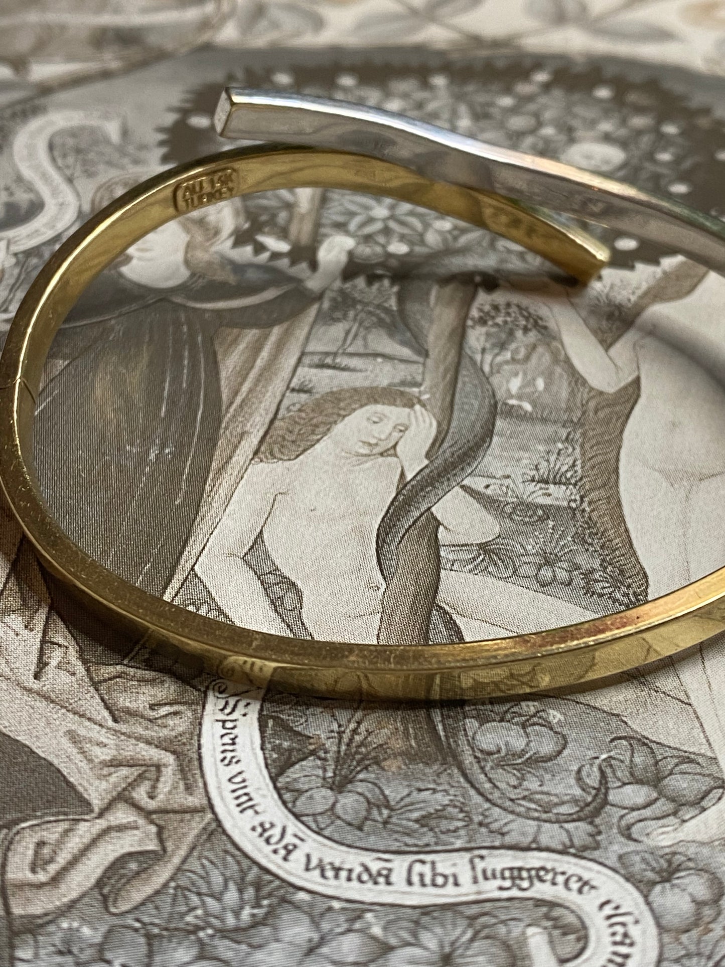 14k Two-tone Hinged Bangle