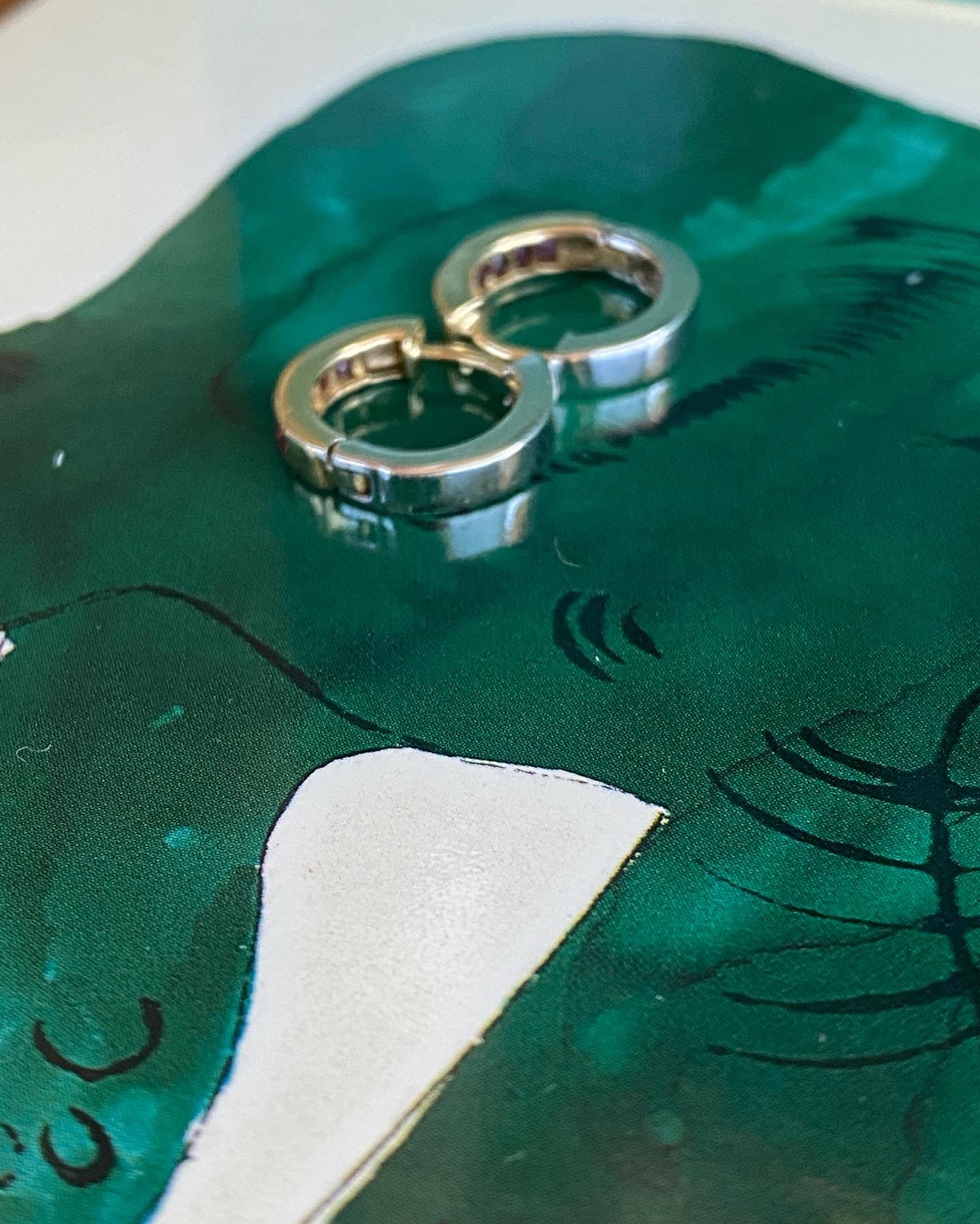 10k Reversible Ruby Huggies