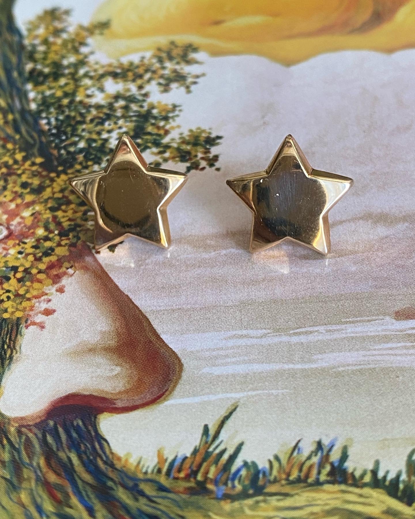 14k Puffy Star Earrings