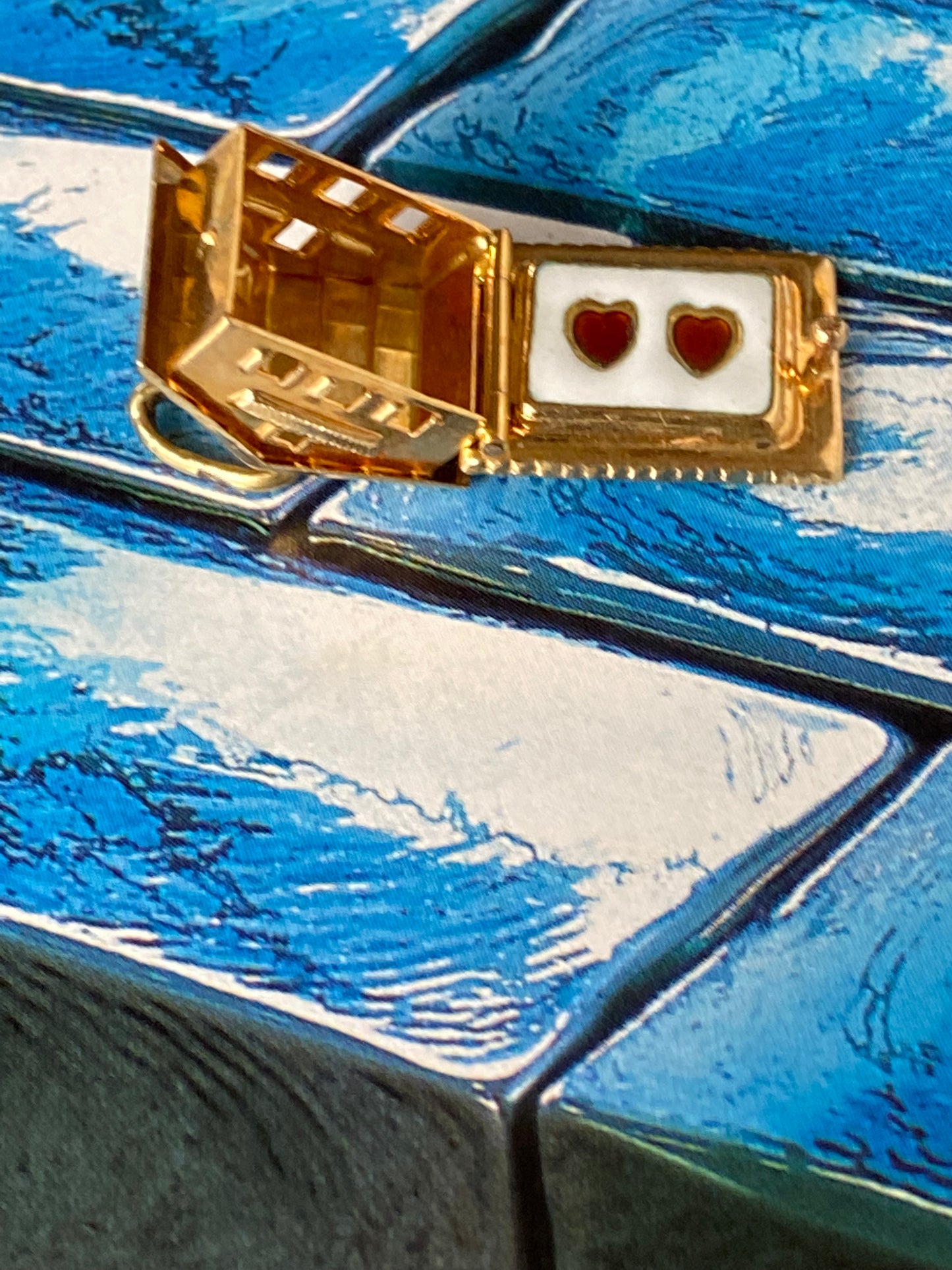 14k RARE House Filled with Love