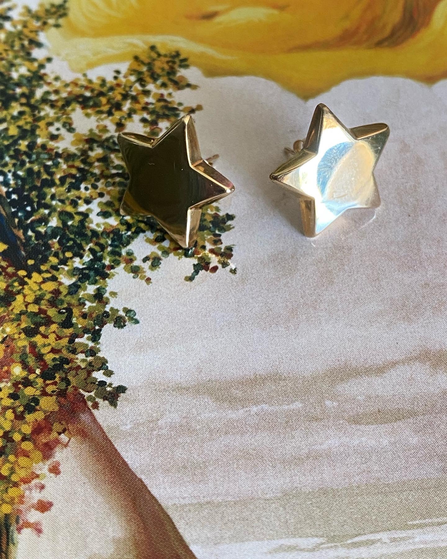 14k Puffy Star Earrings