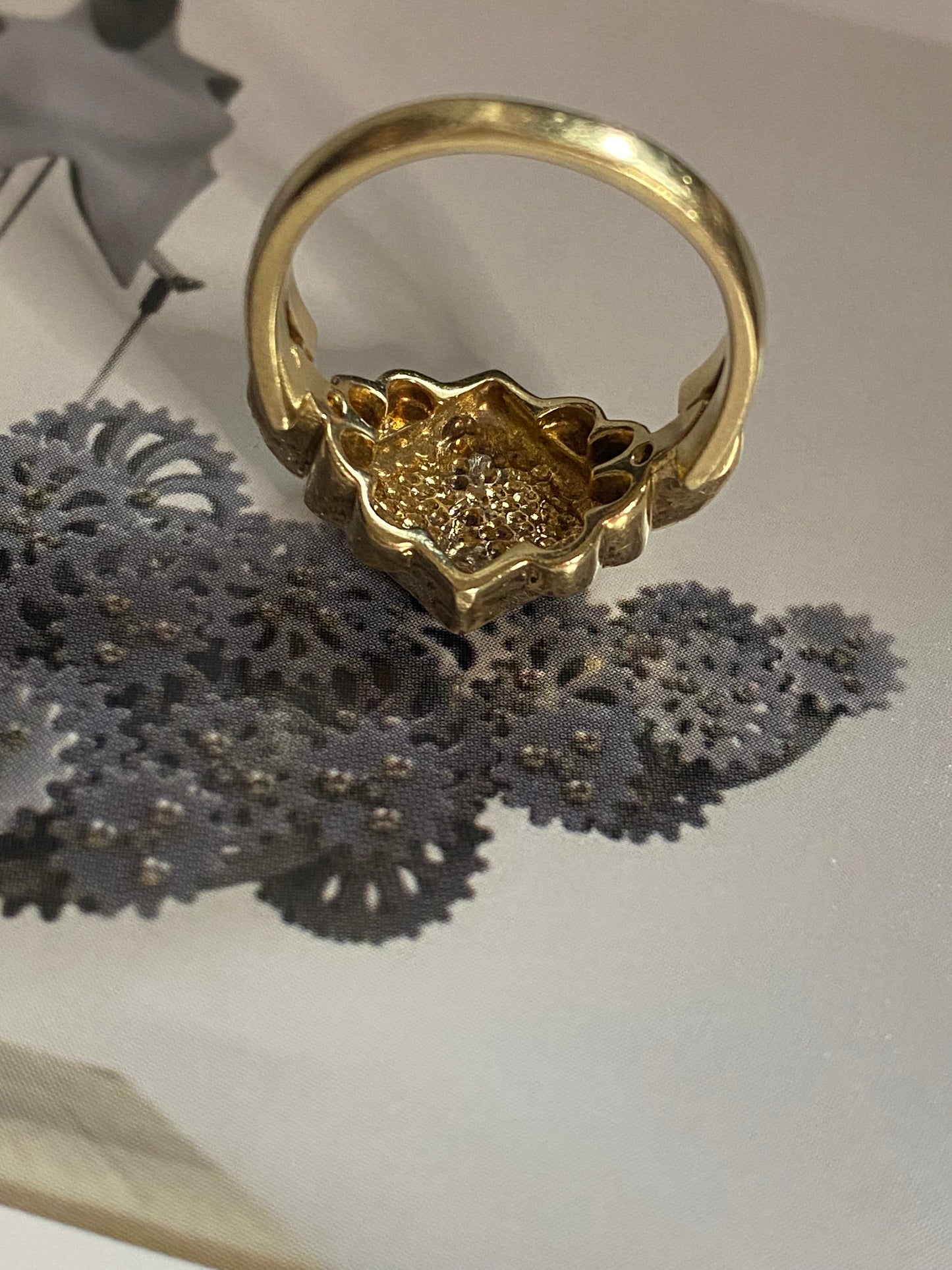 Diamond & Enamel Split Shank Ring