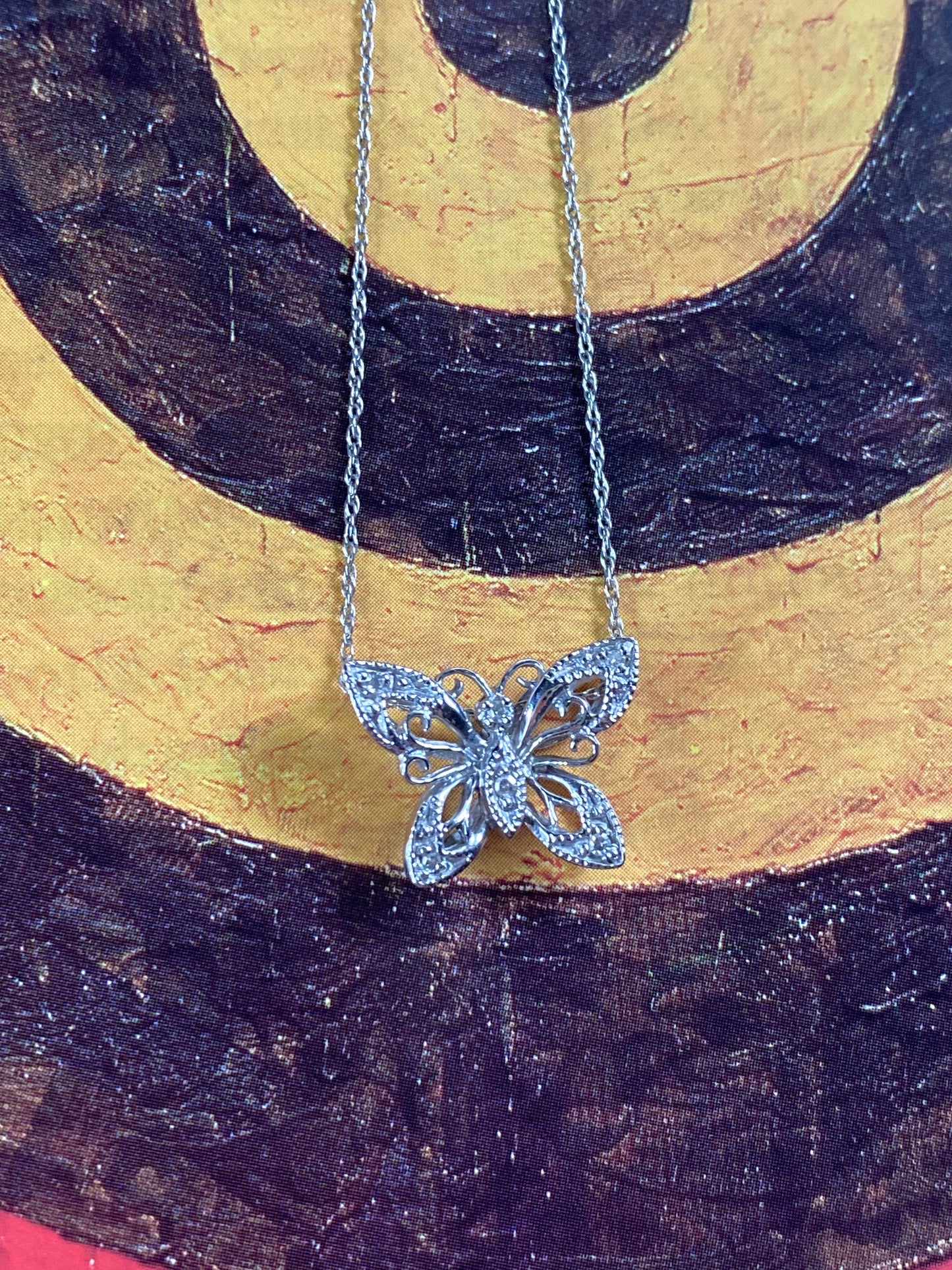 14k Butterfly on a Chain