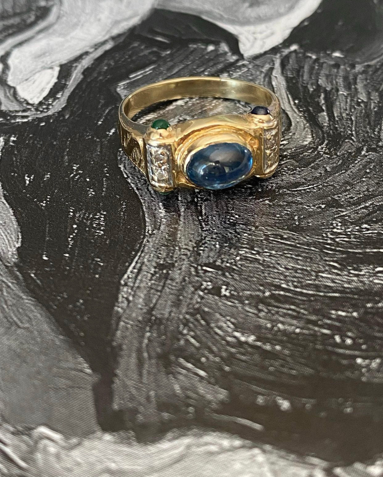 14k Sapphire Cabochon Ring