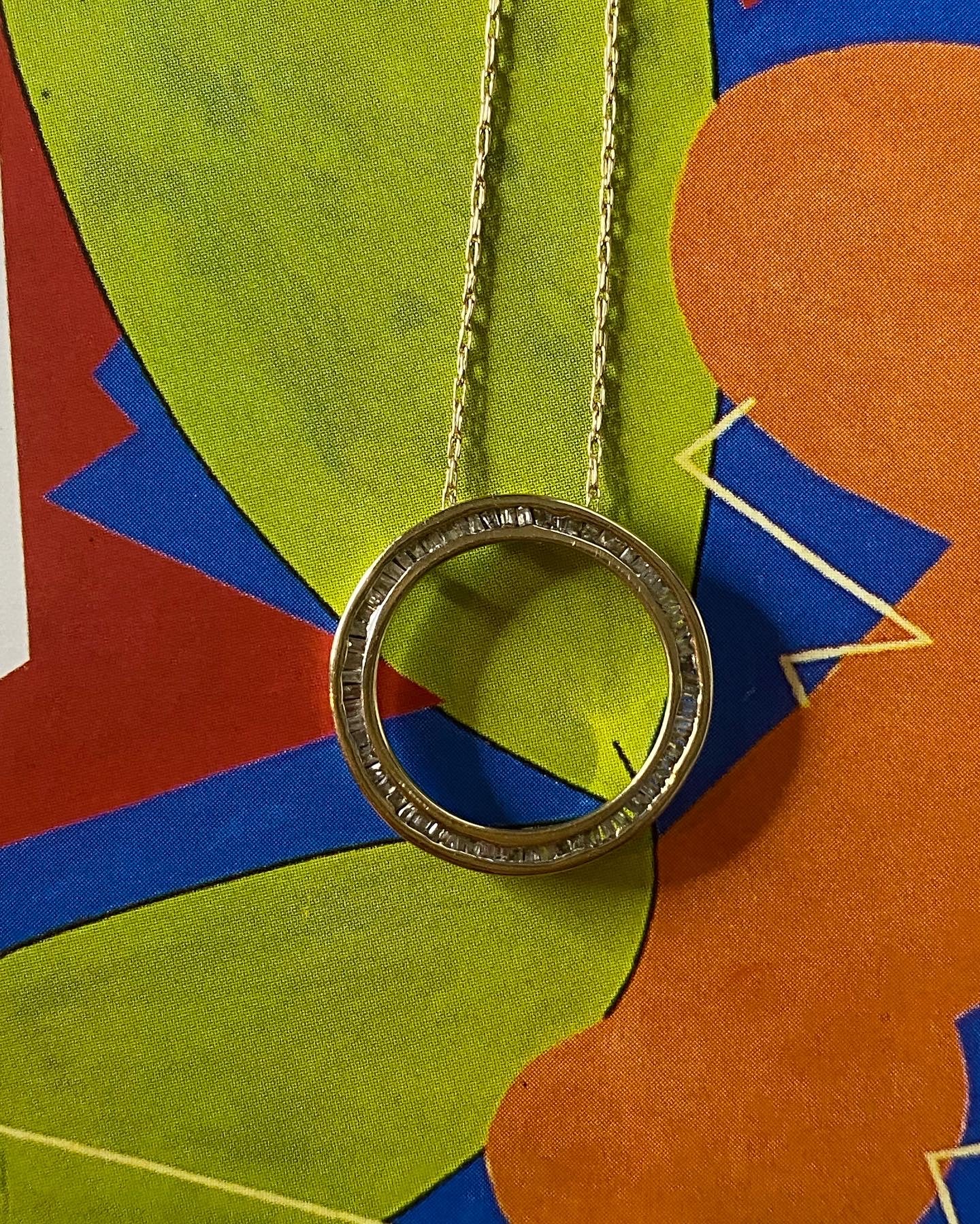 10k Circular Diamond Pendant and Chain