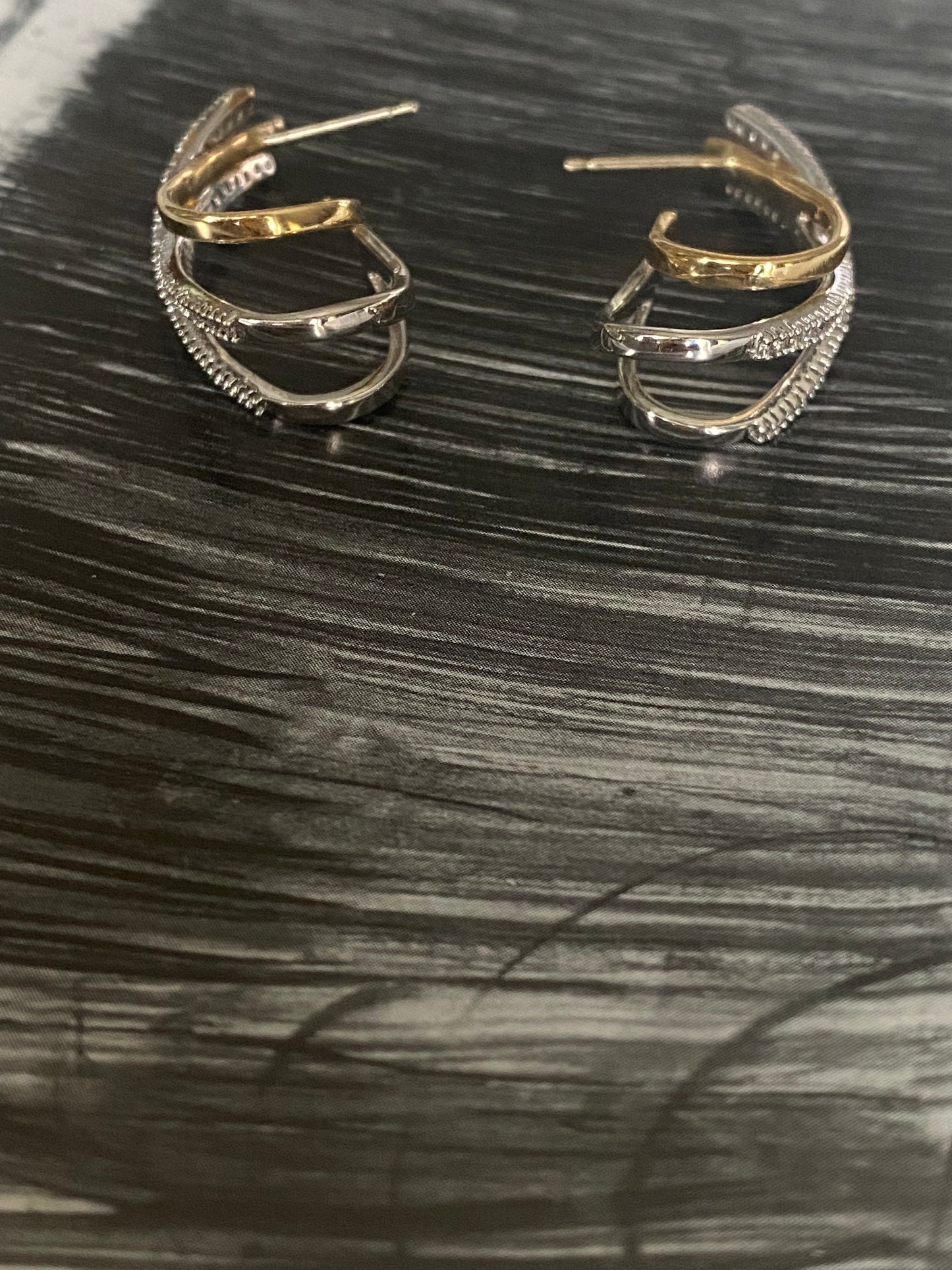 14k Diamond Criss Cross Earrings