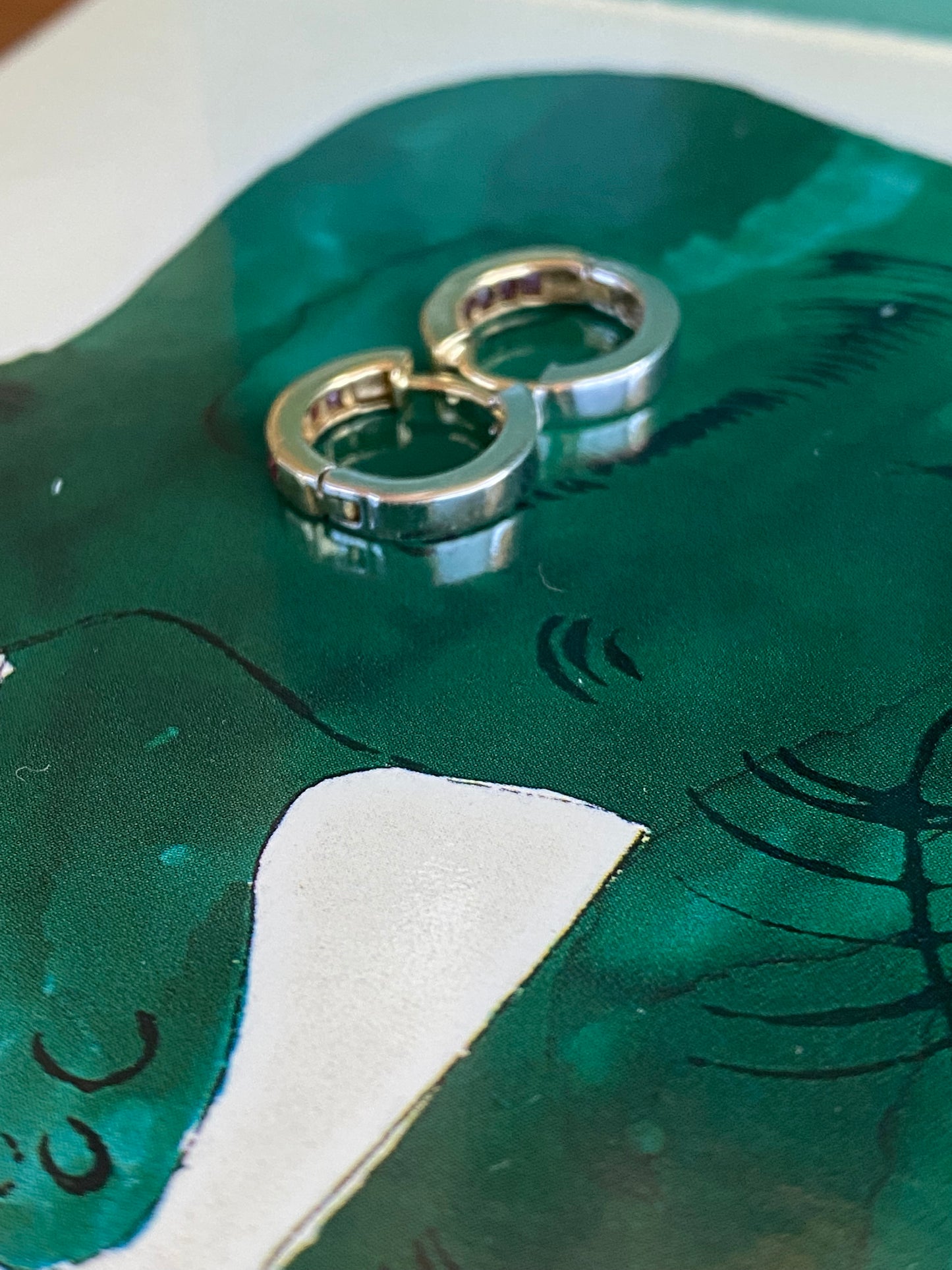 10k Reversible Ruby Huggies