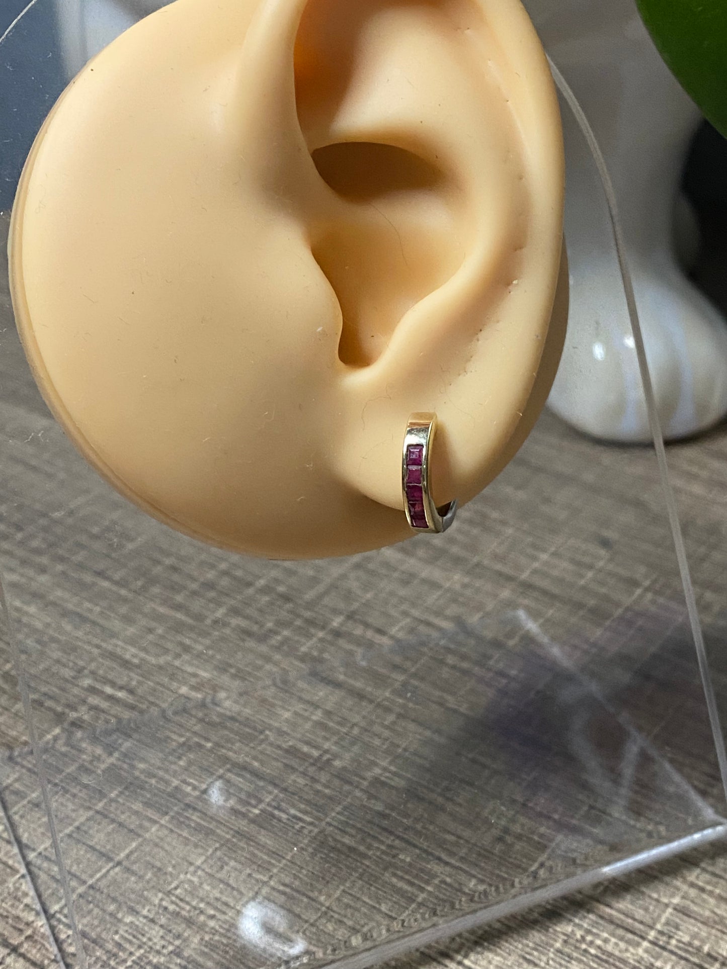 10k Reversible Ruby Huggies