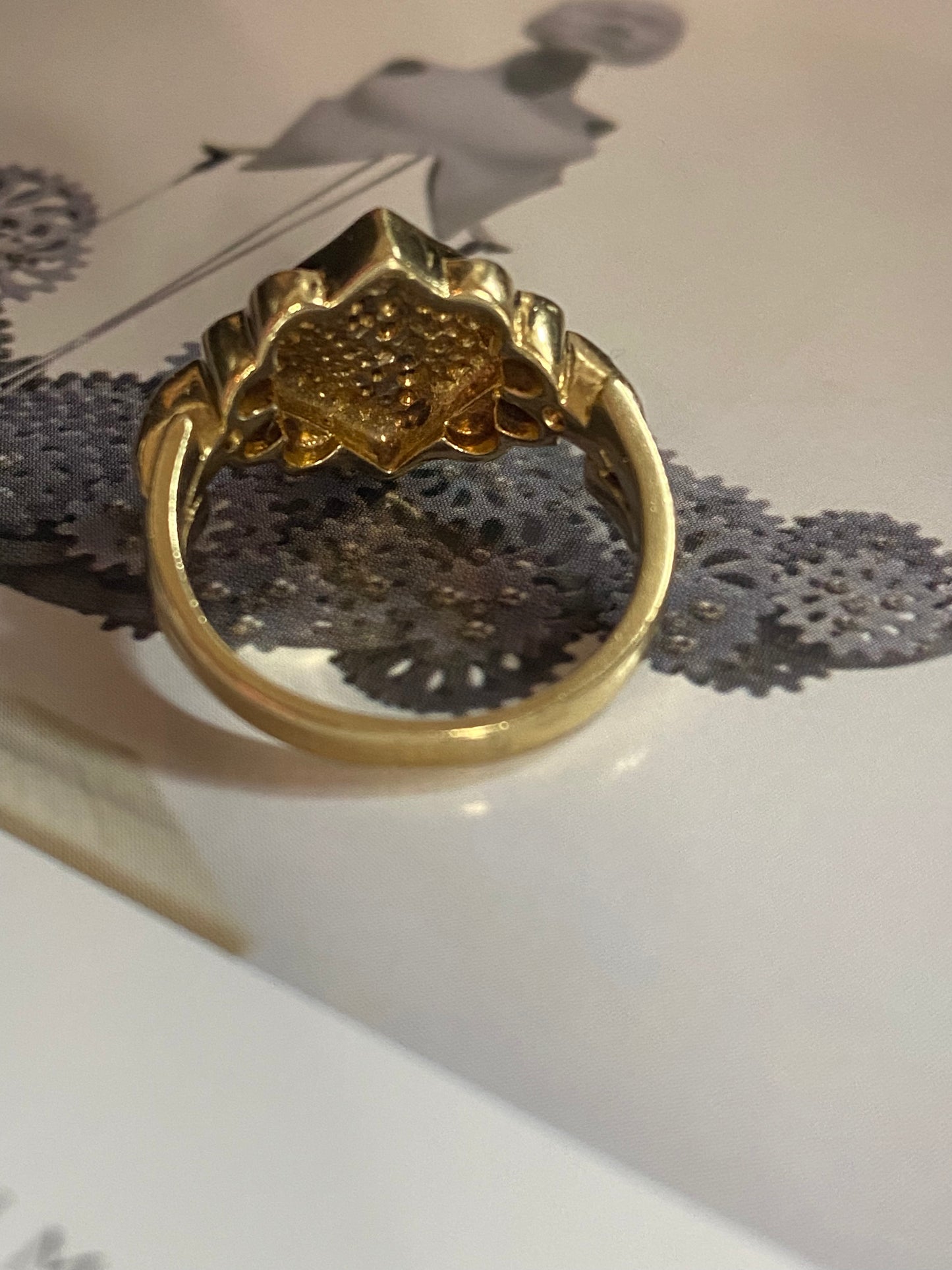 Diamond & Enamel Split Shank Ring