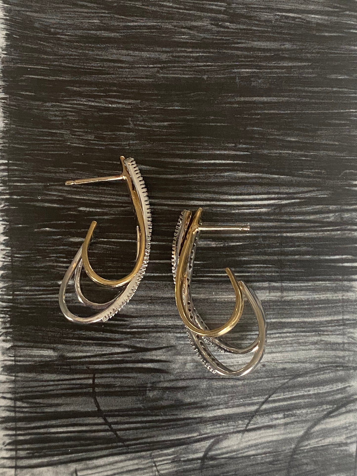 14k Diamond Criss Cross Earrings