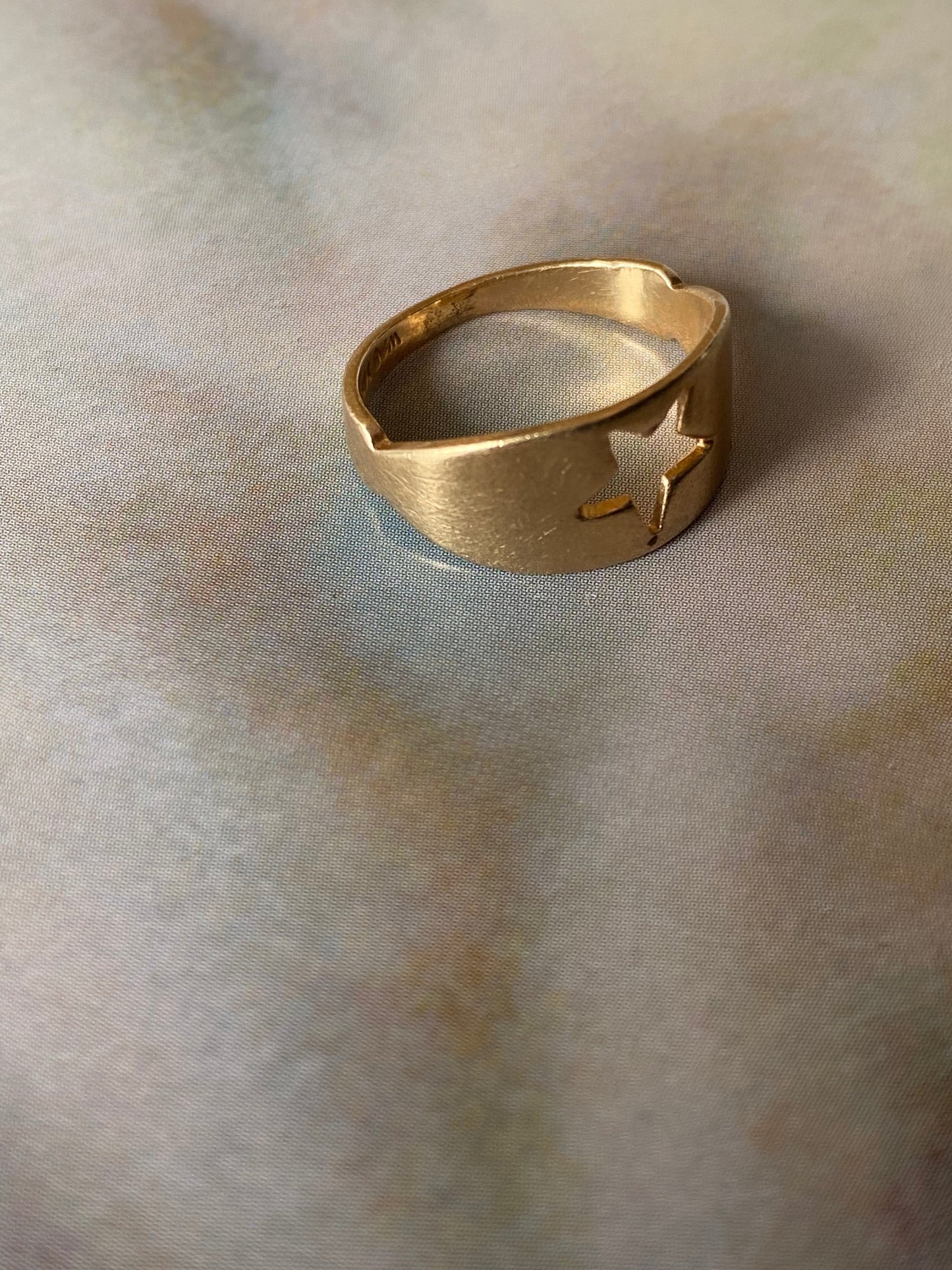 14k Star Cutout Ring