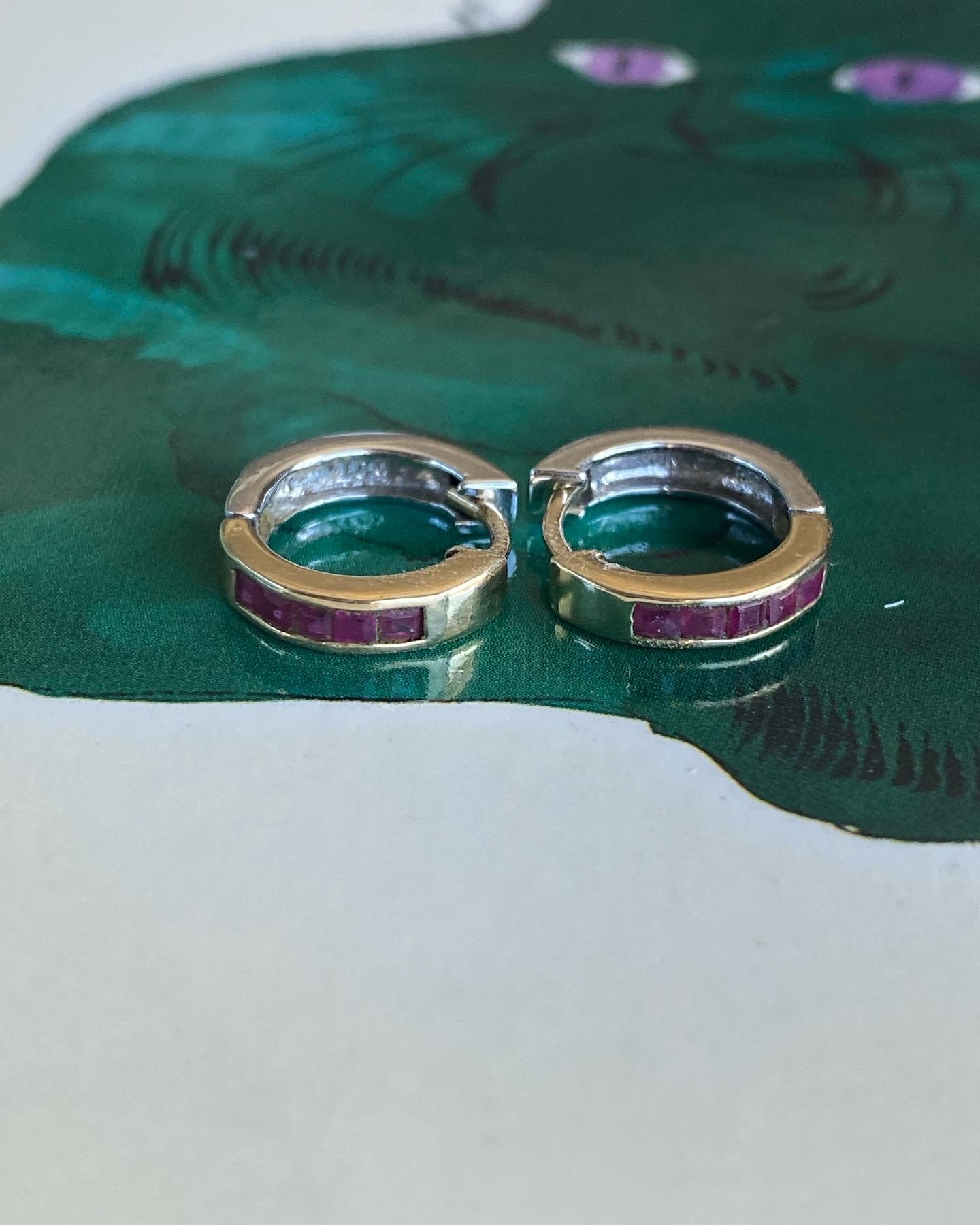 10k Reversible Ruby Huggies