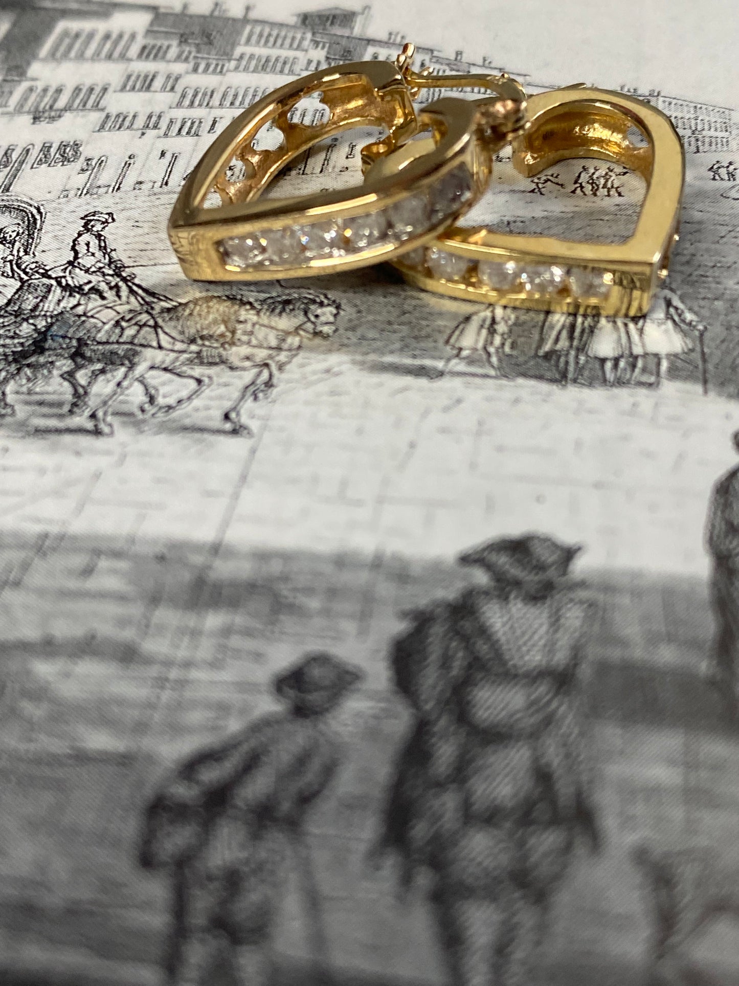 10k Reversible Diamond Heart Huggies