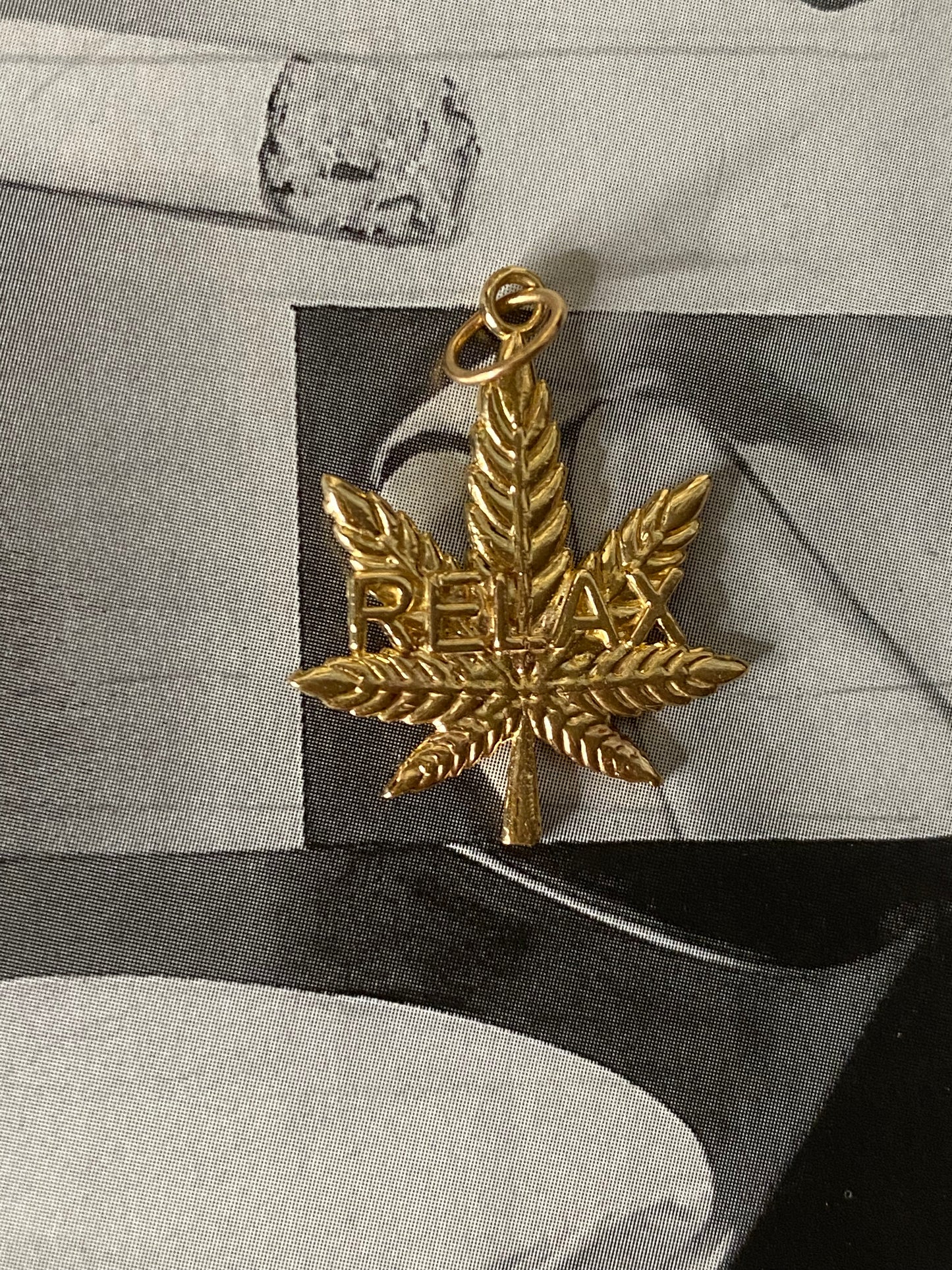 14k RELAX Sweet Leaf Charm