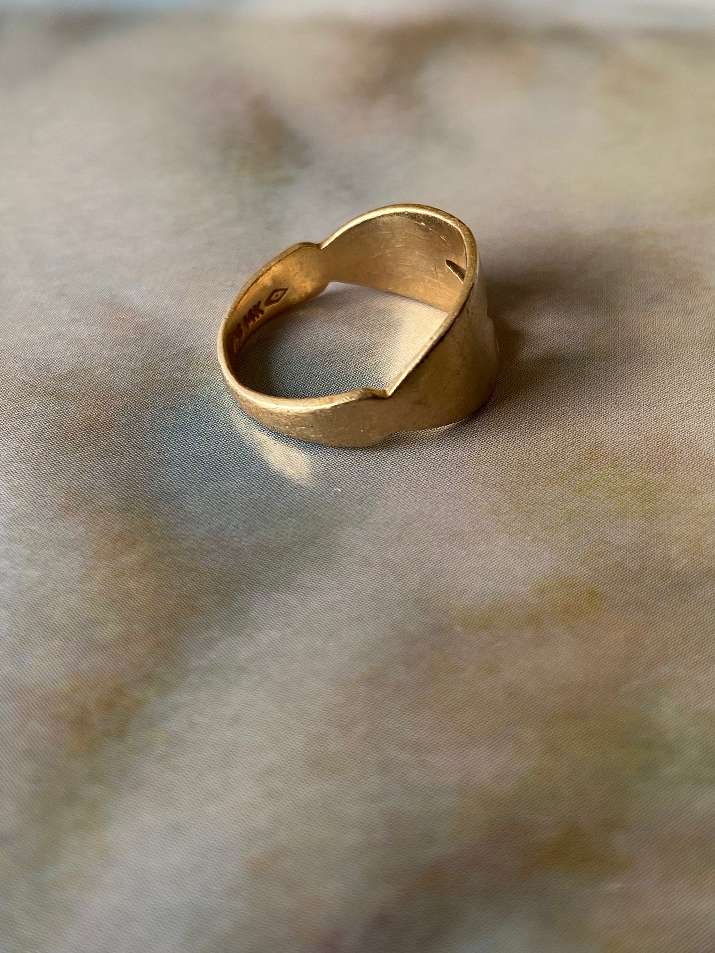 14k Star Cutout Ring