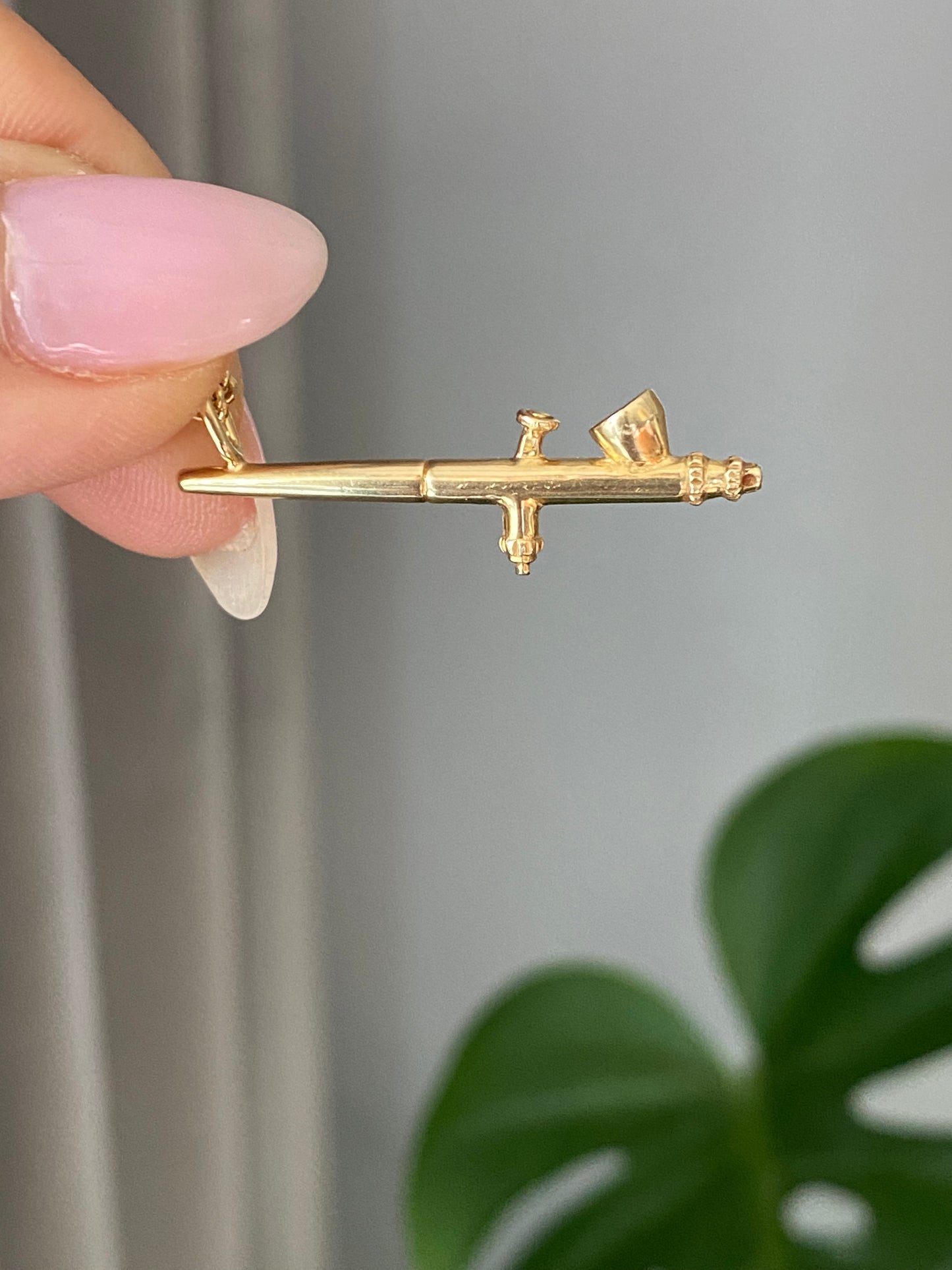 14k Airbrush Charm
