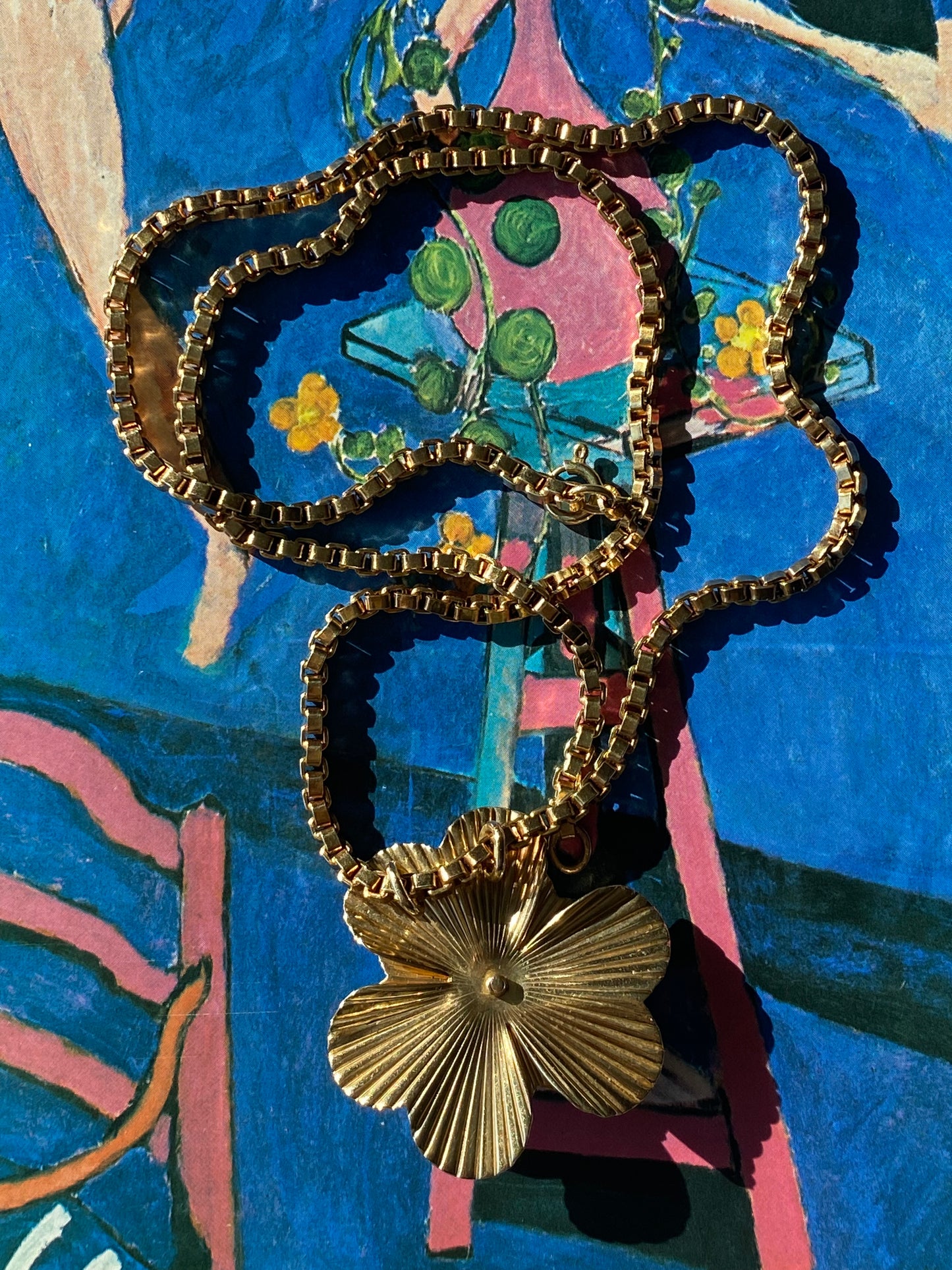 14k Engine Turned Flower and Chain