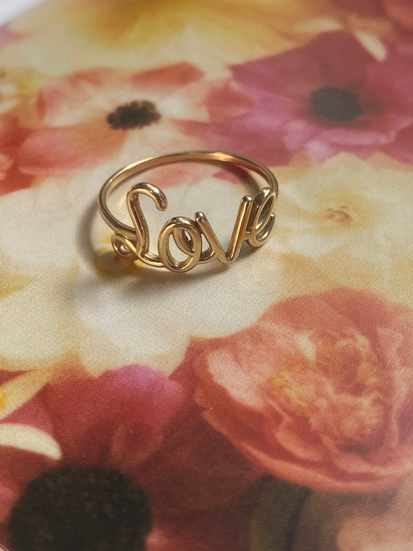 18k Love Ring