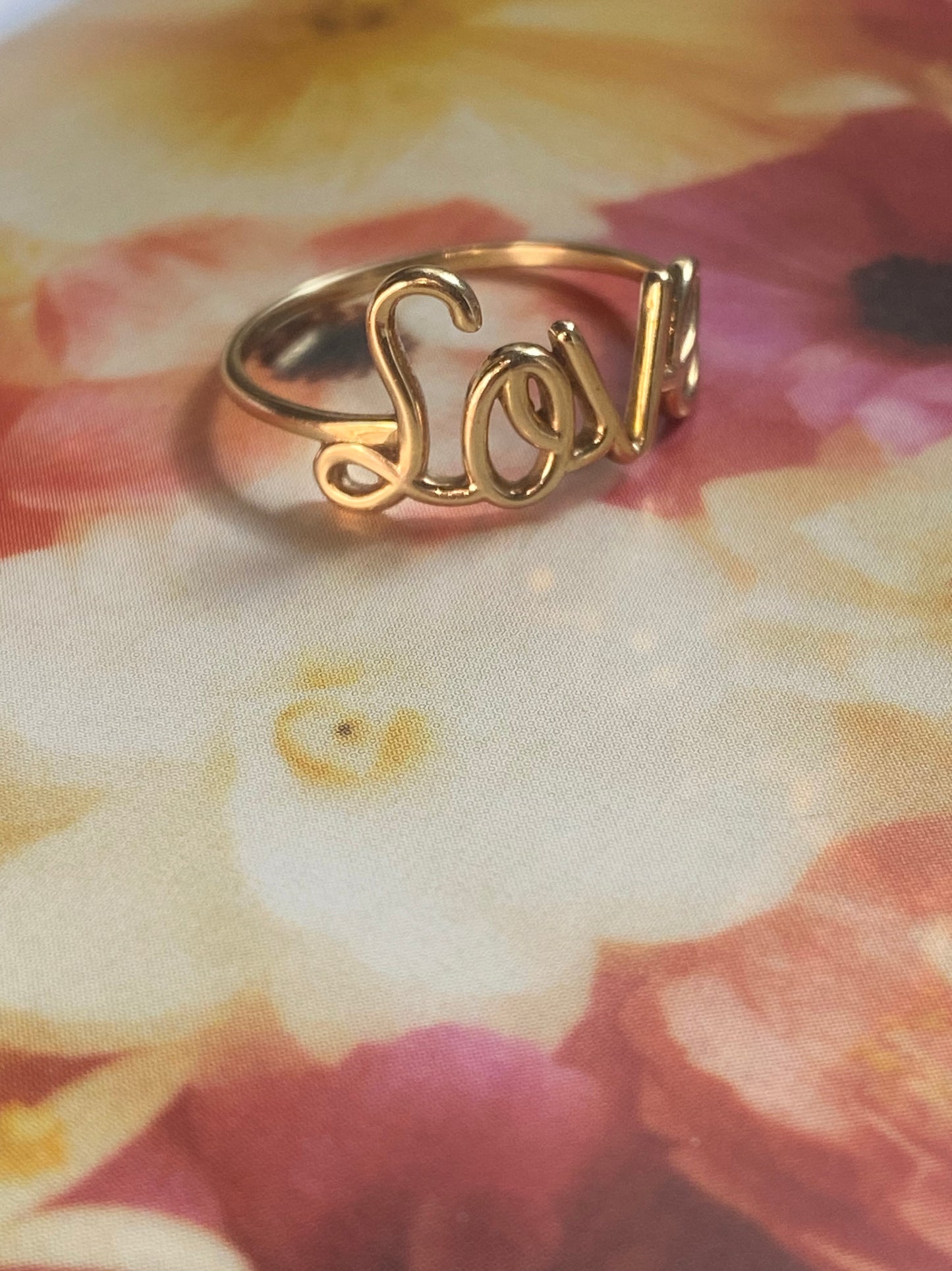 18k Love Ring