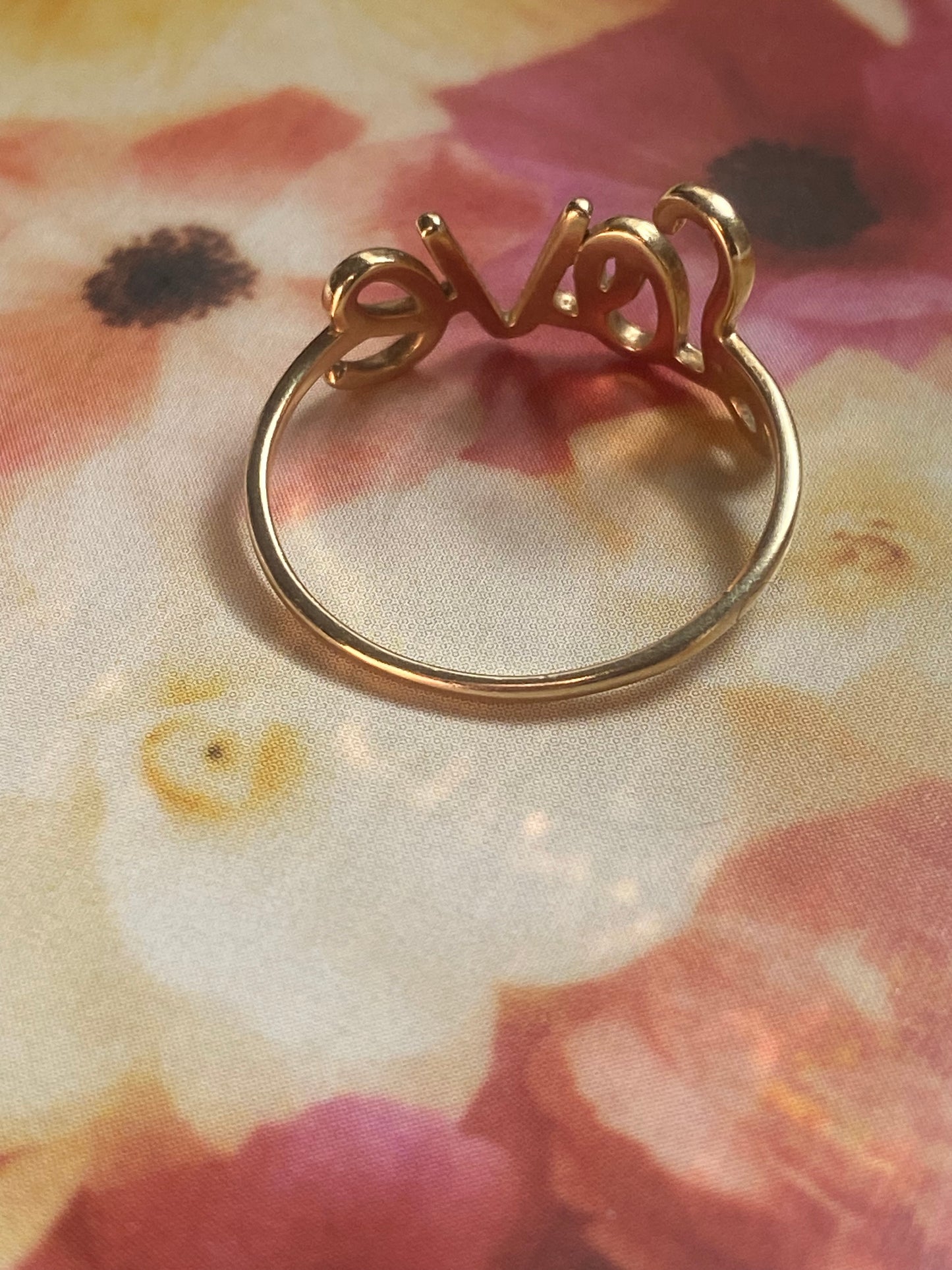 18k Love Ring