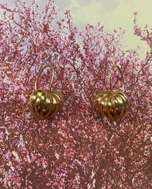 14k Scalloped Puffy Heart Dangles