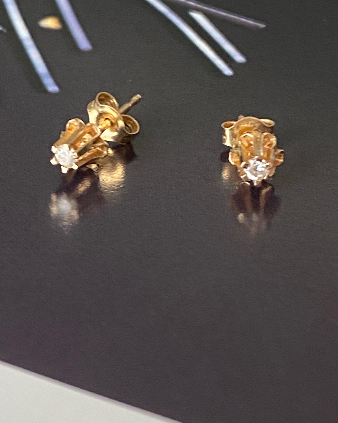 14k Diamond Buttercup Studs