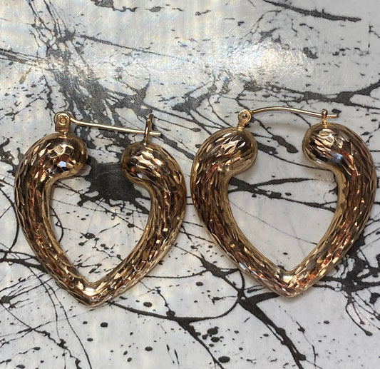 14k Hammered Heart Hoops