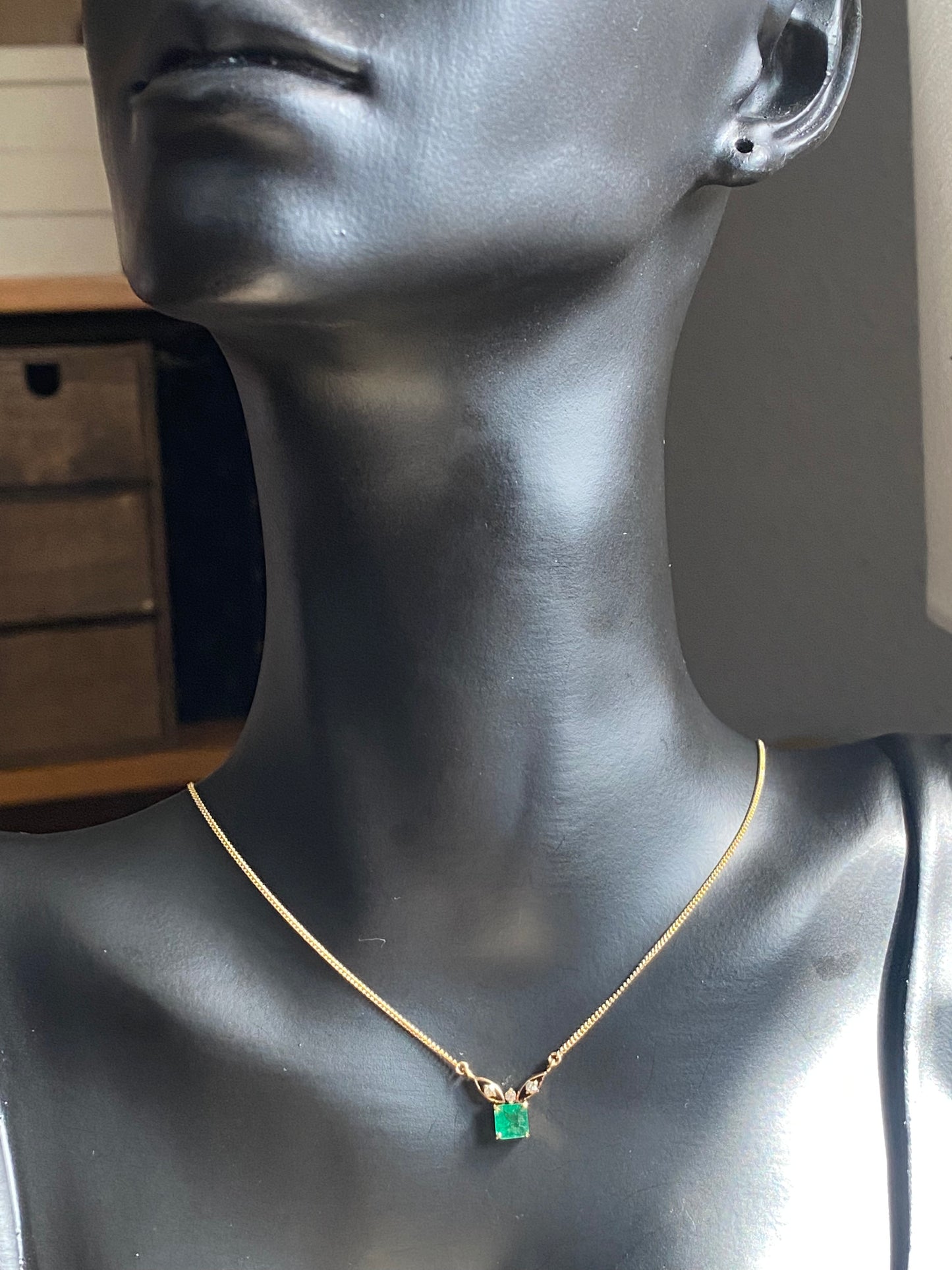 18k Emerald on a Chain