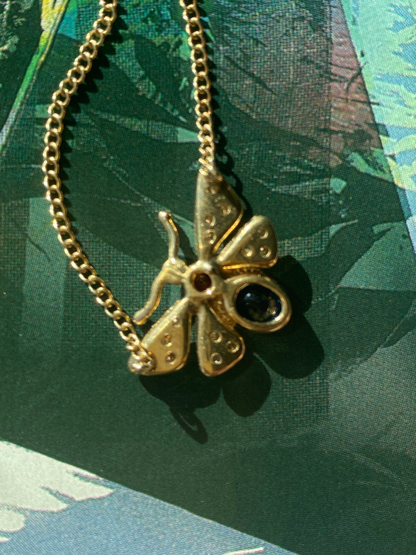 14k Butterfly on a Chain