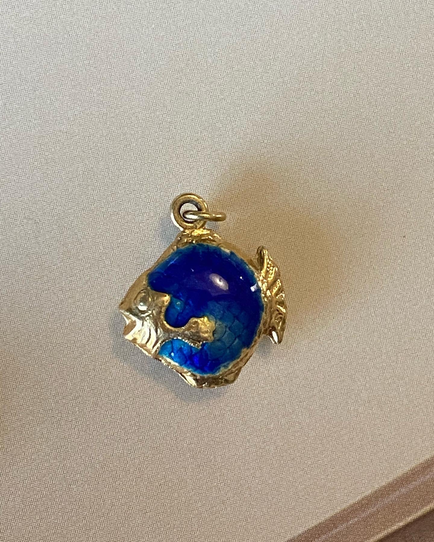 18k Enamel Puffy Fish