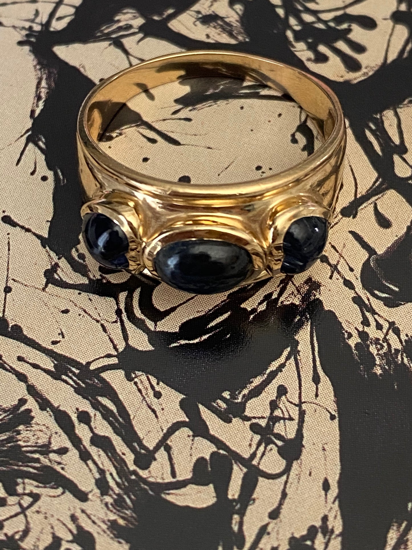 Ceylon Sapphire Cabochon Ring