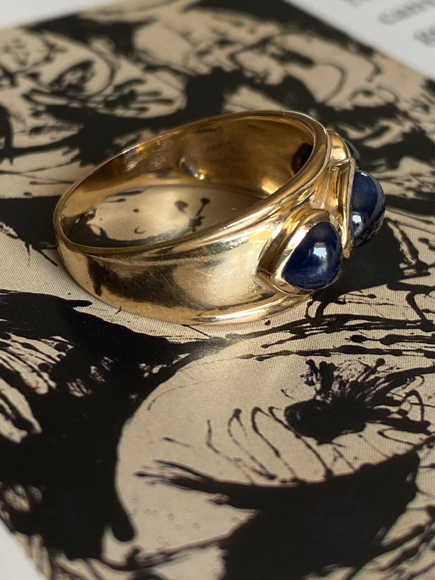 Ceylon Sapphire Cabochon Ring