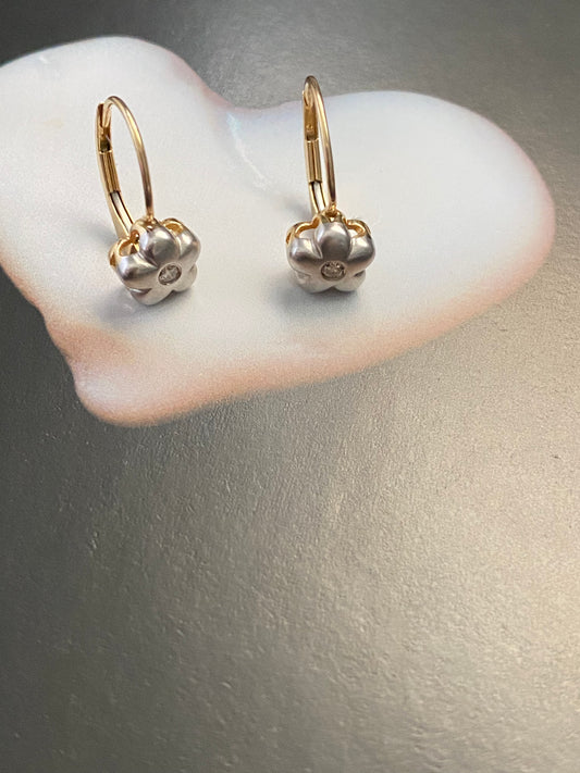 14k WG/YG Flower Earrings